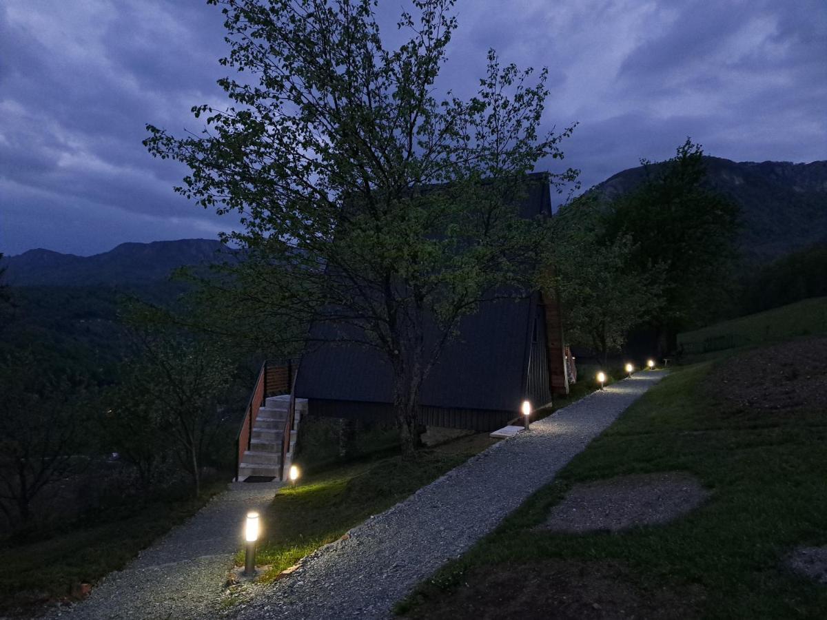 Fern Farm Tiny Home 모이코바츠 외부 사진