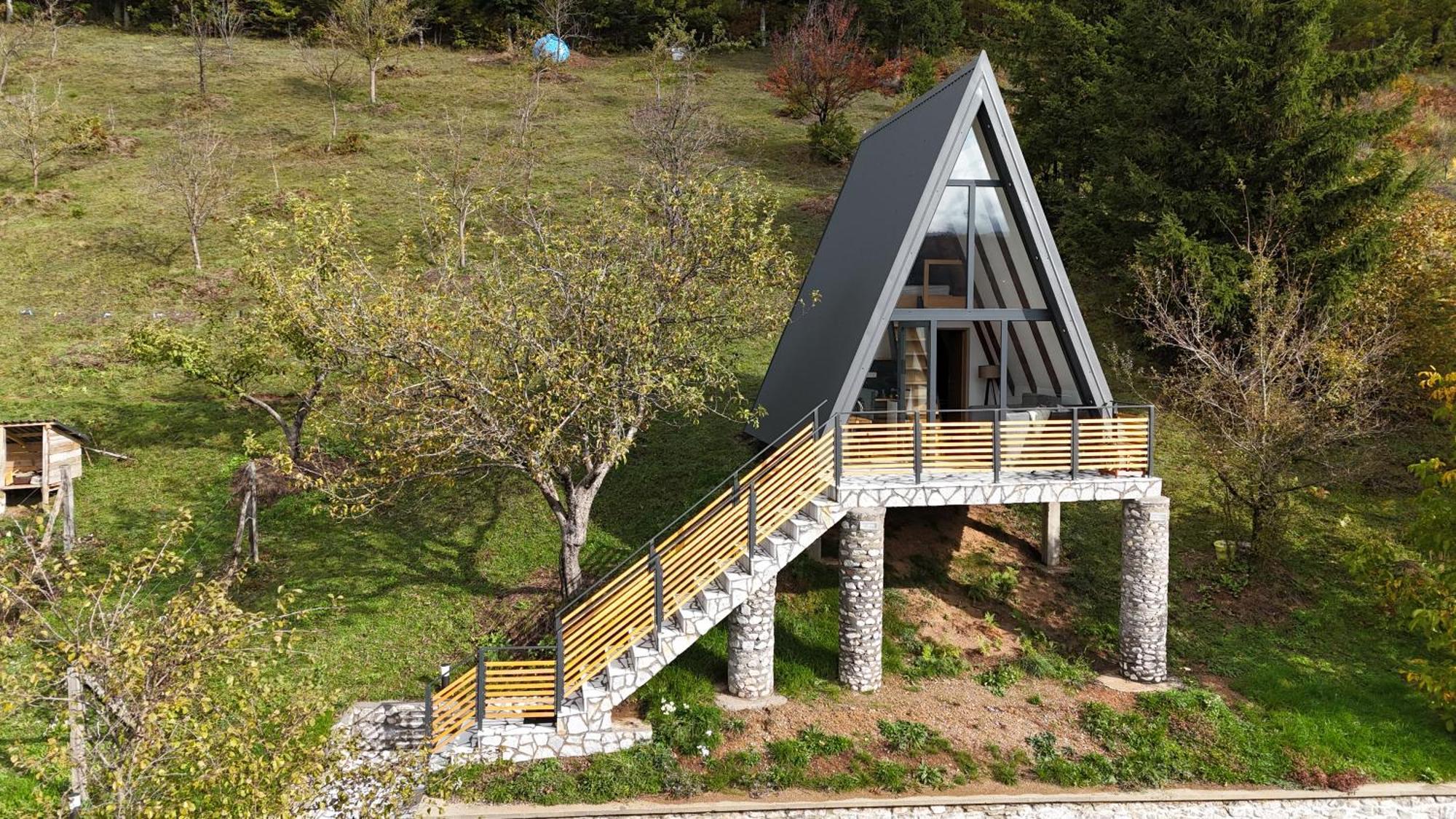 Fern Farm Tiny Home 모이코바츠 외부 사진