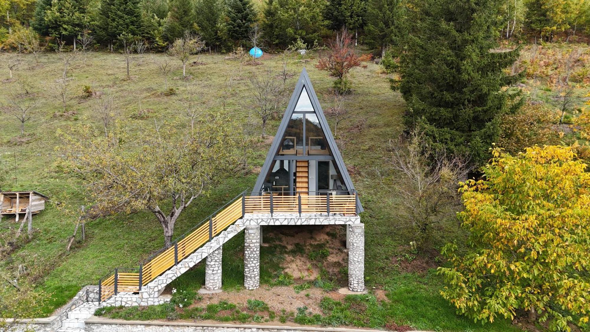 Fern Farm Tiny Home 모이코바츠 외부 사진