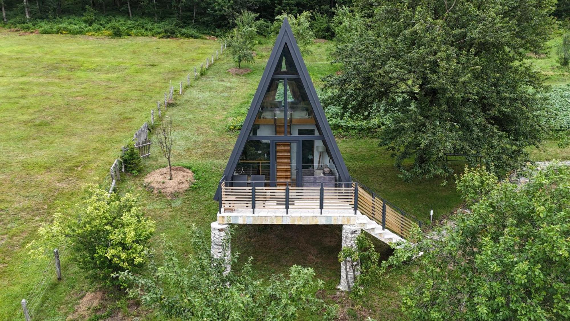 Fern Farm Tiny Home 모이코바츠 외부 사진