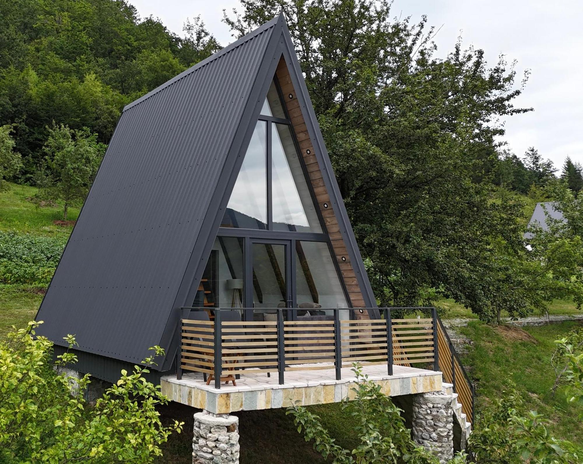 Fern Farm Tiny Home 모이코바츠 외부 사진